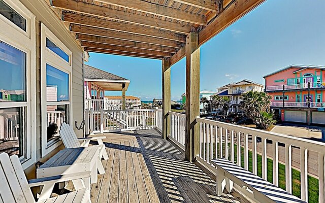 New Listing! Coastal Haven W/ Observation Deck 3 Bedroom Home