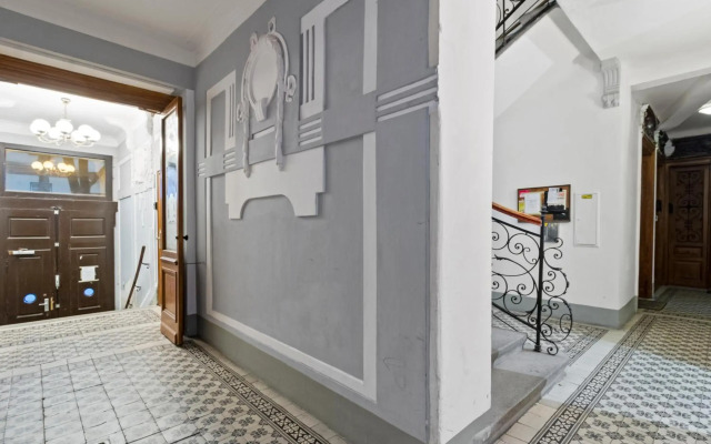 King Bed Home, Tv, Perfect for groups of 6