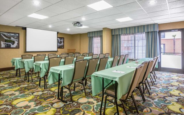 Hampton Inn & Suites Florence Center