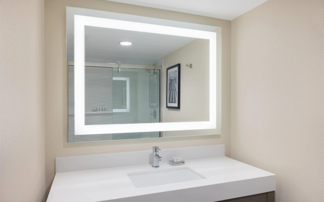 Ramada Plaza by Wyndham Orlando Resort & Suites Intl Drive
