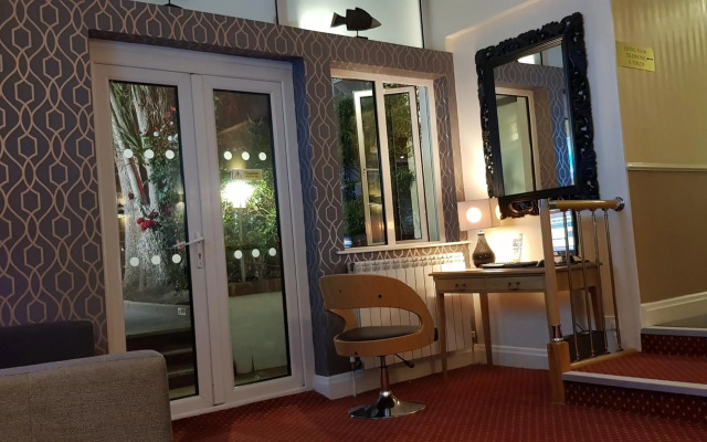 Norfolk Hotel