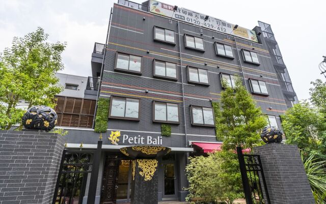 Hotel Petit Bali Garden Shin-Okubo - Adults Only