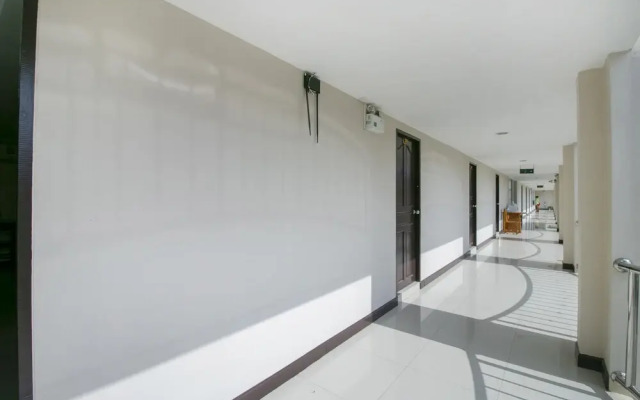 Sunee Place Hotel by OYO