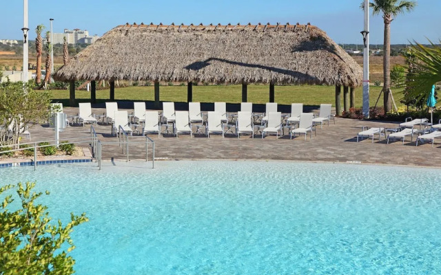 Stunning Villa With Pool, Near All Attractions