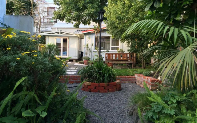 Brown Kiwi Travellers Hostel