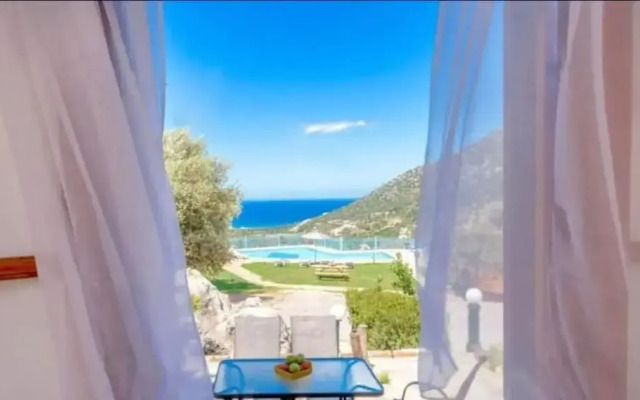 Luxurious Villa Kardi a Small Paradise