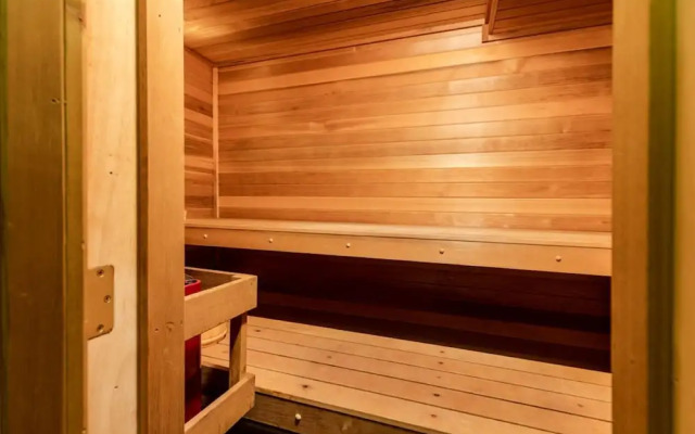 Wintergreen Retreat Jacuzzi Sauna dog Friendly