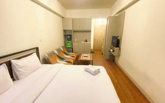 Good And Homey Studio At Candiland Apartment