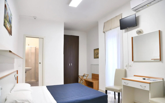 Mayola Hotel