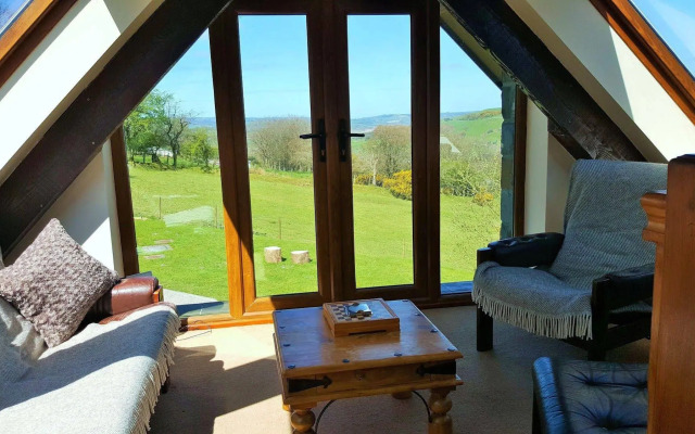 Nant yr Onnen B&B and Ysgubor Holiday Cottage