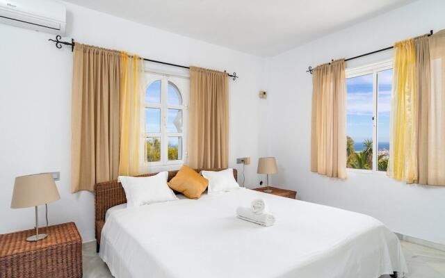 Villa Sabah with sea views