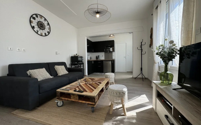 House in Le Mans With Private Courtyard