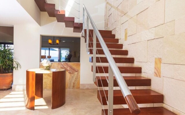 Sunny Vacation Villa 44