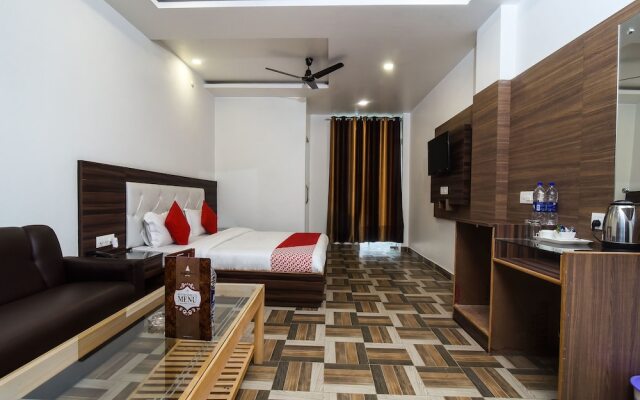 OYO 15806 Hotel Naddi Hills