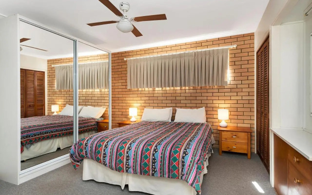 Ground floor air conditioned, fabulous waterviews overlooking Pumicestone Passage