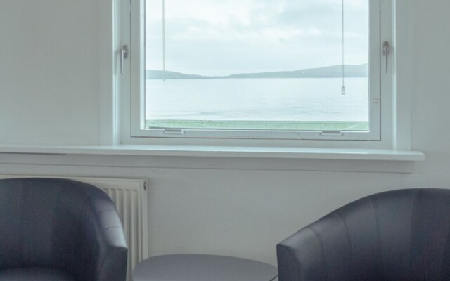 Sea View Apt / Central / Spacious / Free Parking