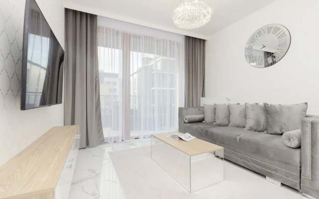 Wilanów Balcony & Parking by Renters