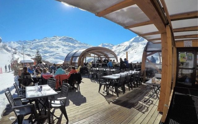 LIsatis Chalet Hotel