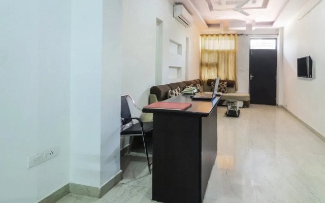 Raj Villa By OYO Rooms