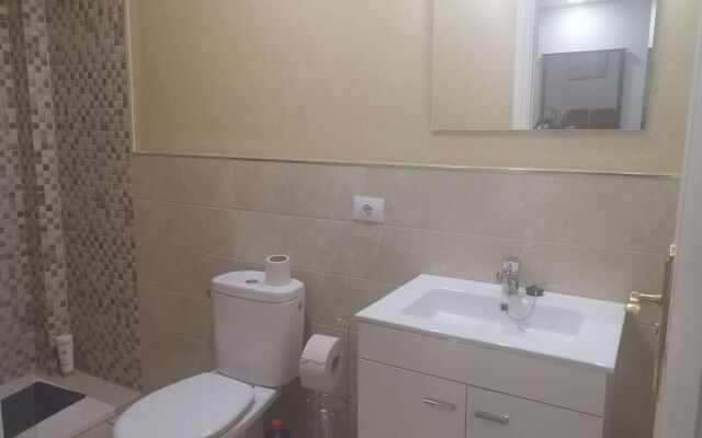 Doramas Private Rooms Shared Toilet