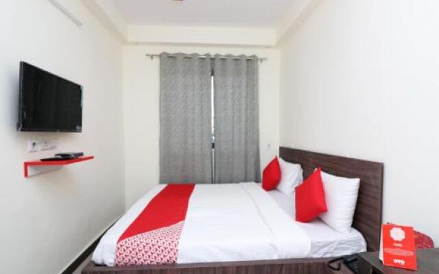 OYO 27071 Live Inn