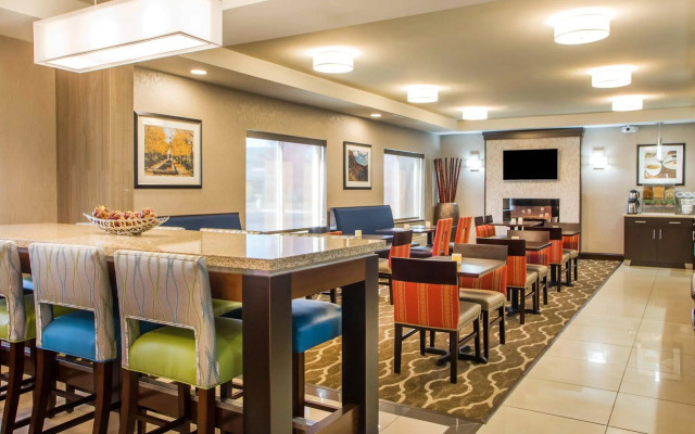 Comfort Suites Columbus West - Hilliard