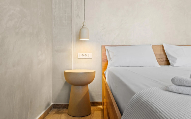Nikos Apartments