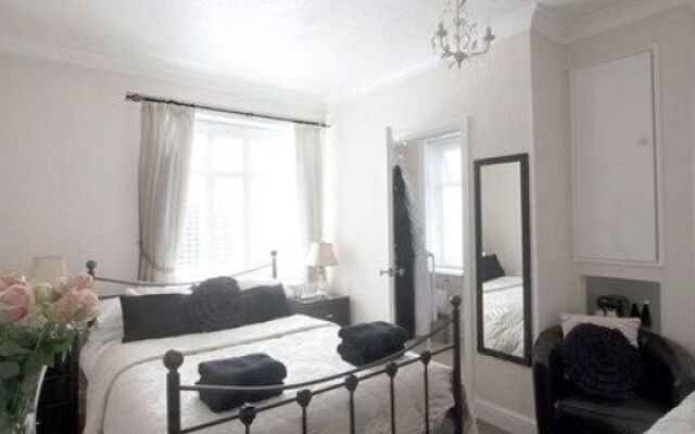 Grosvenor Lodge Guest House