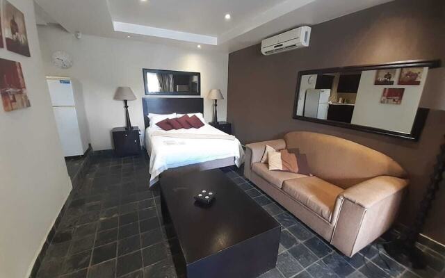 Flying Falcon Guesthouse