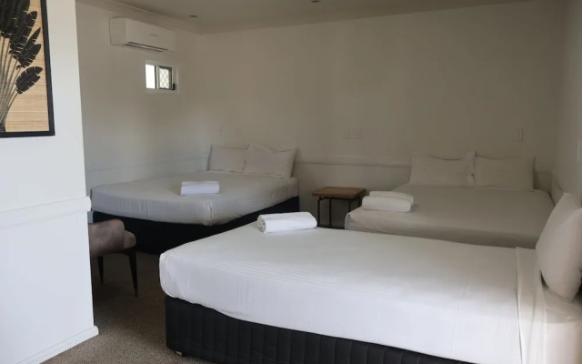 Park Avenue Hotel Motel