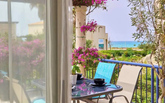 Villa Elias 1BR Upper Apt with Pool