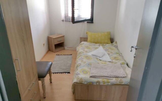 Apartment with 3 Bedrooms in Pula, with Furnished Terrace And Wifi - 3 Km From the Beach