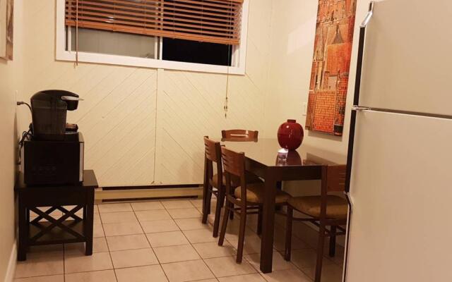 2-Bedroom Apartment Sweet #5 by Amazing Property Rentals