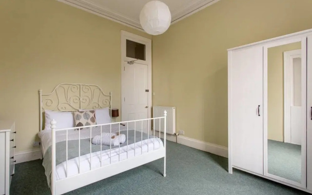 Spacious 3-bed by the Meadows- Perfect for Fringe!