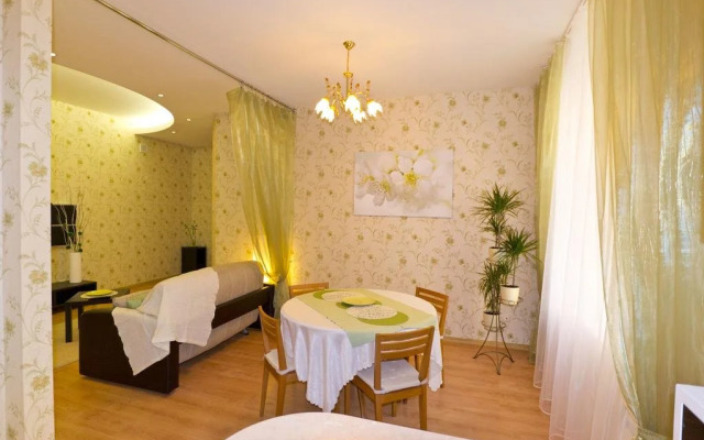 Sutkiarenda On Maliy Prospekt 13