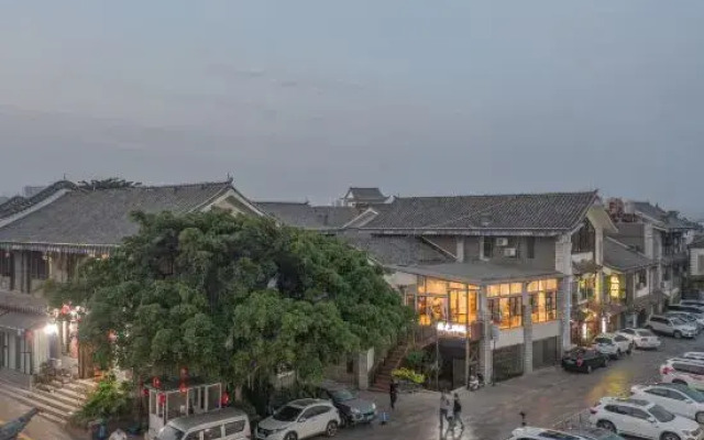 Sunshine Courtyard Inn (Jianshui Ancient City Branch)