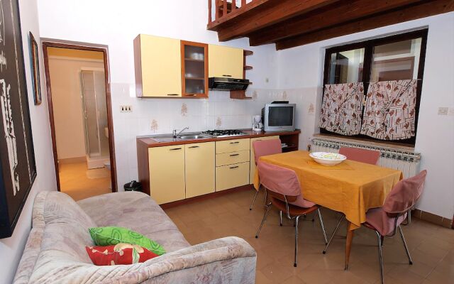 Apartments Yellow 721