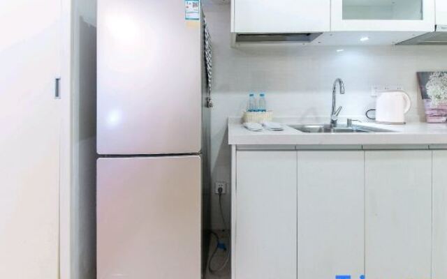 Nantong CBD Zhongnan Rainbow Yiloft Apartment