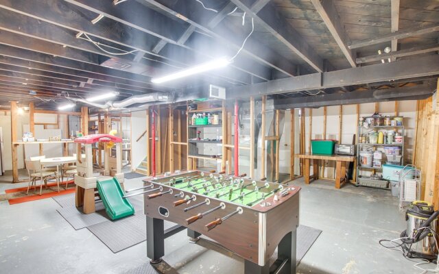 Pet-friendly Hiawatha Retreat w/ Private Yard!