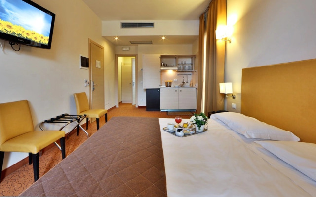 Hotel Regal Residence