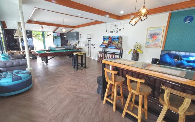 Pescadores Seaview Suites Moalboal