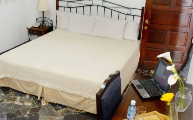Hotel Santa Elena