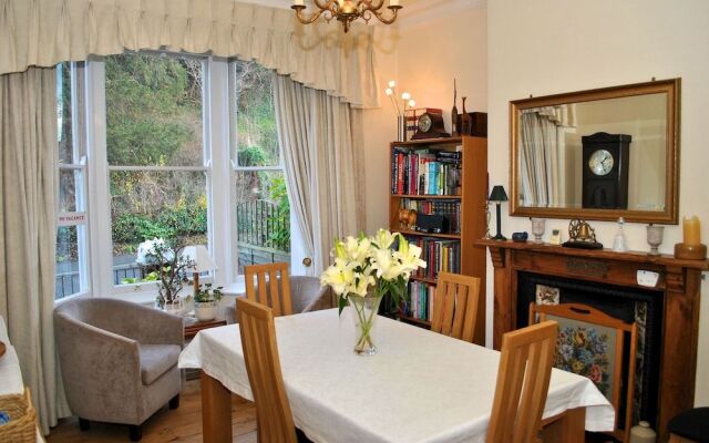 Holland House Bed And Breakfast