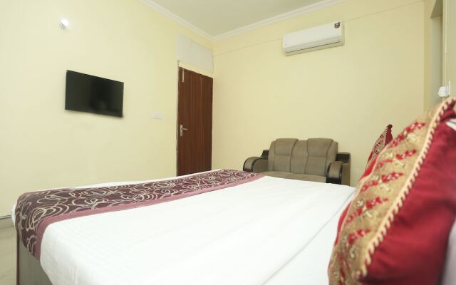 OYO 5285 Apartment Impact Associates