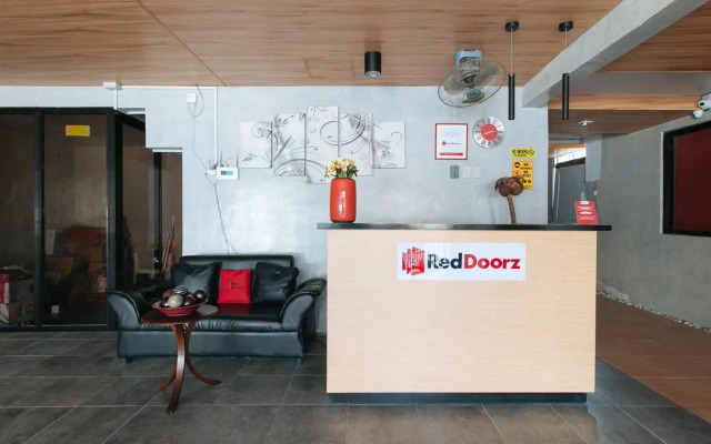 RedDoorz near Christ the King Medical Center
