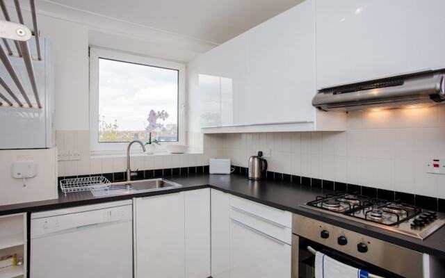 Bright, Modern 2 Bed in Maida Vale