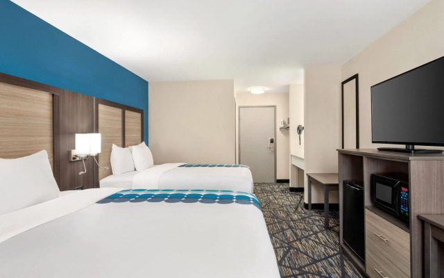 Baymont by Wyndham Blackwell I-35