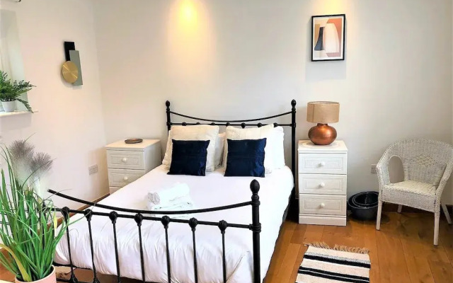Prime Location- Detached Clifton Home With Parking