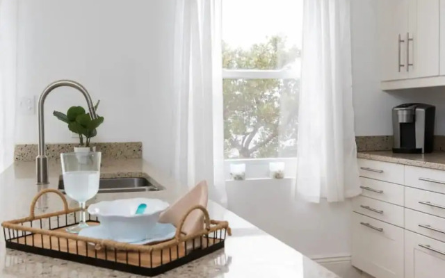 Modern Apartment St.Georges Bermuda