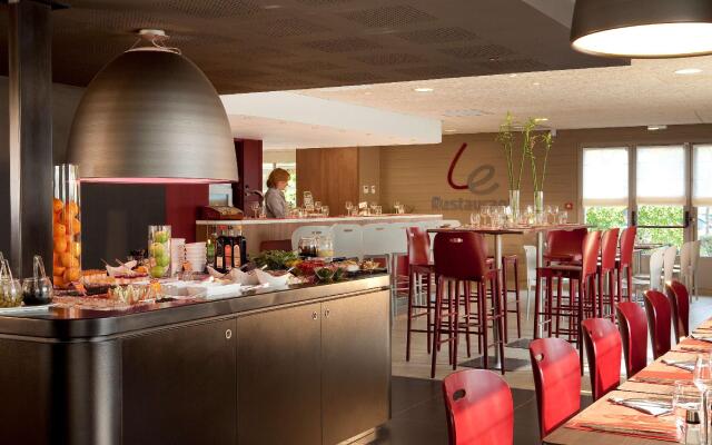 Campanile Valenciennes Ouest - Petite Foret